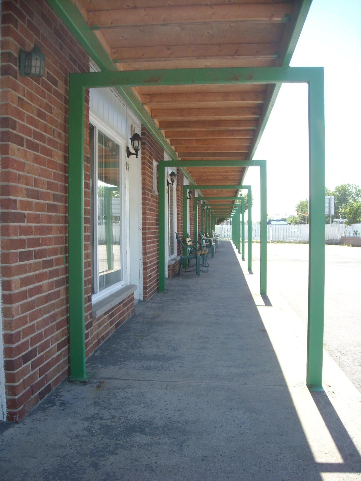 Motel Montreal Notre-Dame-de-l'Ile-Perrot Экстерьер фото