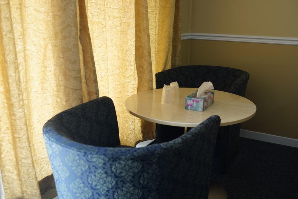 Motel Montreal Notre-Dame-de-l'Ile-Perrot Экстерьер фото