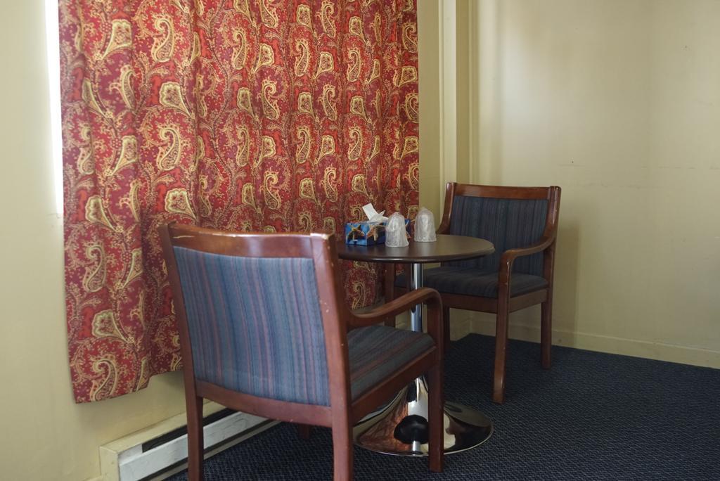 Motel Montreal Notre-Dame-de-l'Ile-Perrot Экстерьер фото
