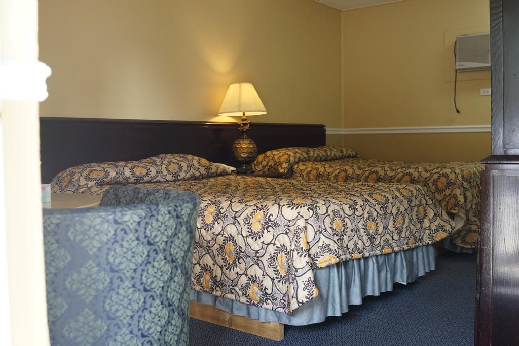 Motel Montreal Notre-Dame-de-l'Ile-Perrot Экстерьер фото