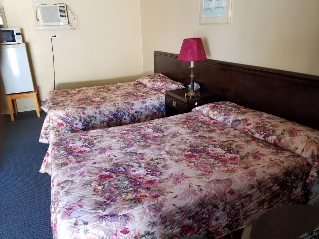 Motel Montreal Notre-Dame-de-l'Ile-Perrot Экстерьер фото
